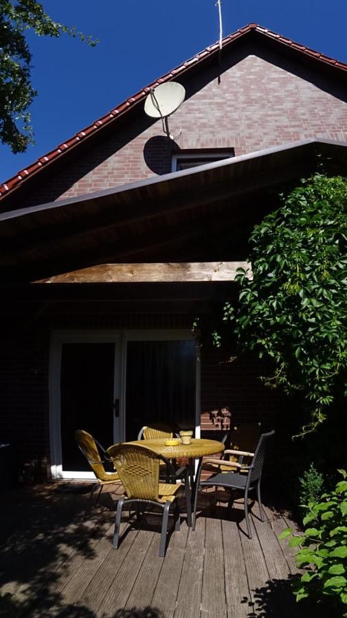 Ferienhaus Im Urigen Garten Bzw Eulenhaus Zingst Exterior photo