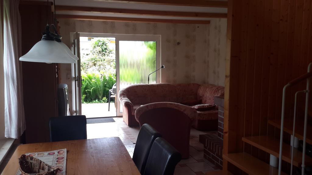 Ferienhaus Im Urigen Garten Bzw Eulenhaus Zingst Room photo